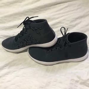 Under Armour Sneakers